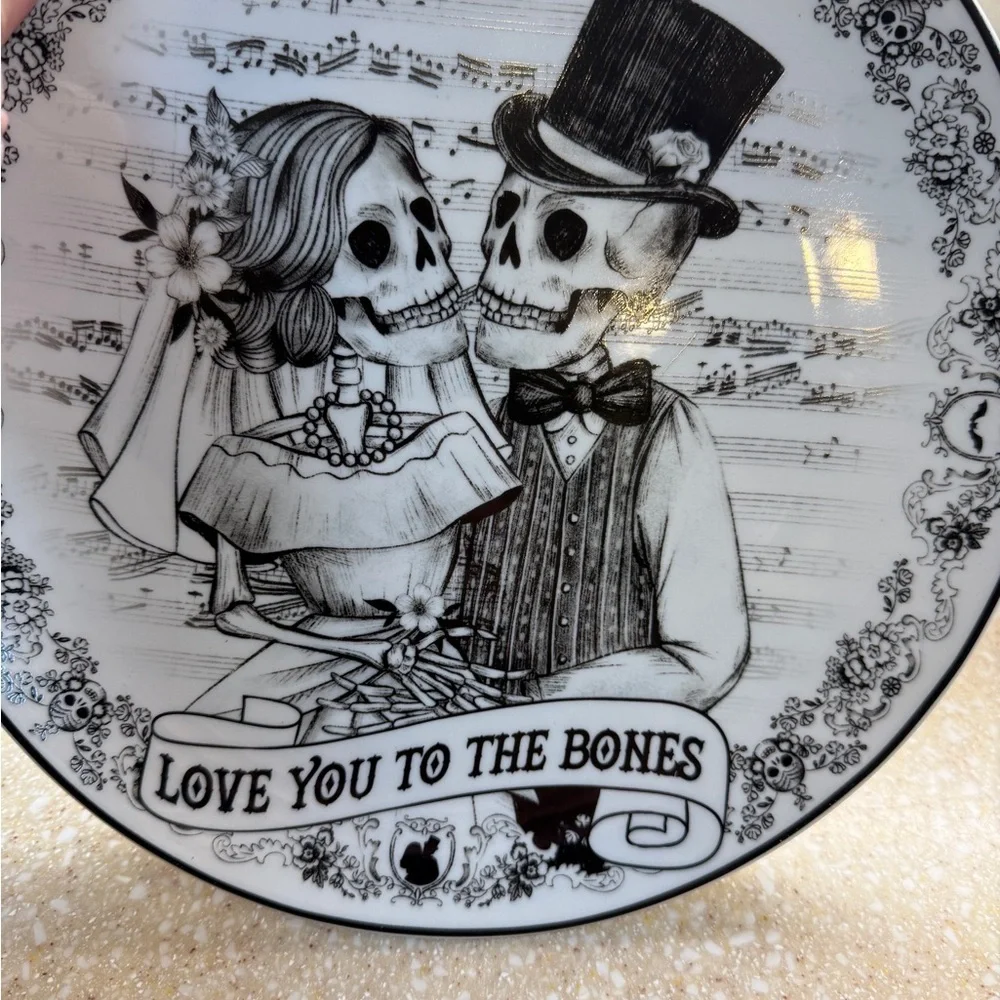Eaton Fine Dining “Love You to the Bones”Skeleton Halloween Decorative Plates 4